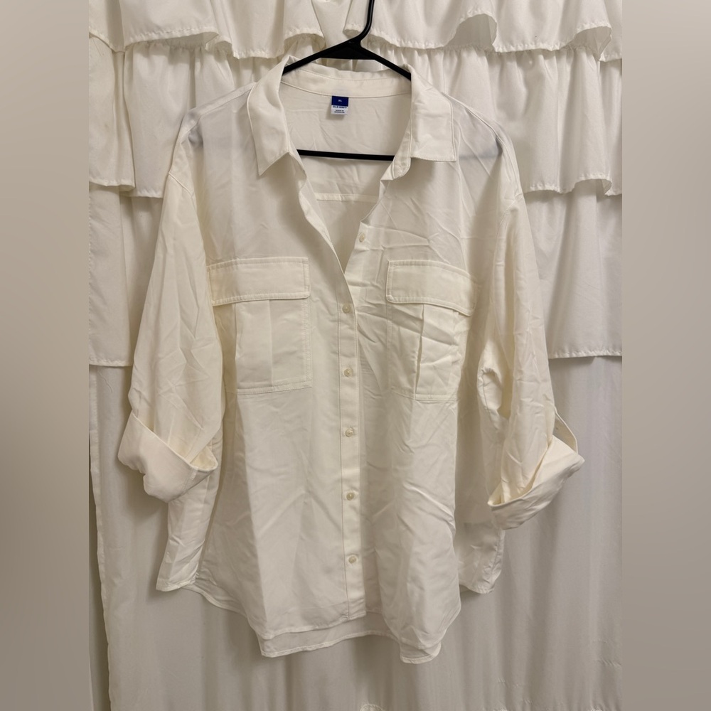 Women’s XL Long Sleeve Button Down Blouse